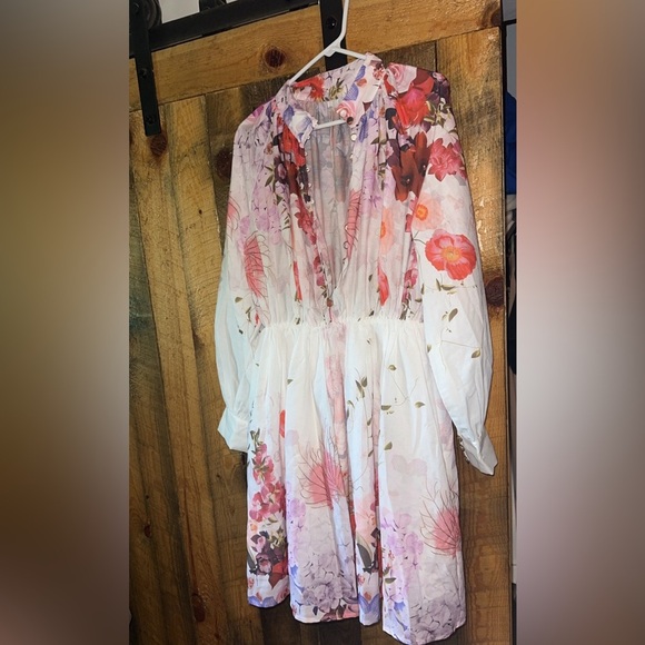 NWT Pretty floral long sleeve dress - Picture 1 of 1